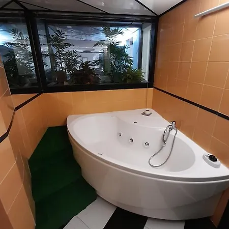 Corte Lambruschini With Free Covered Parking Apartment Genoa