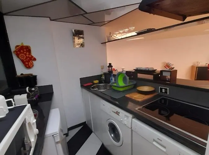 Corte Lambruschini With Free Covered Parking Genua